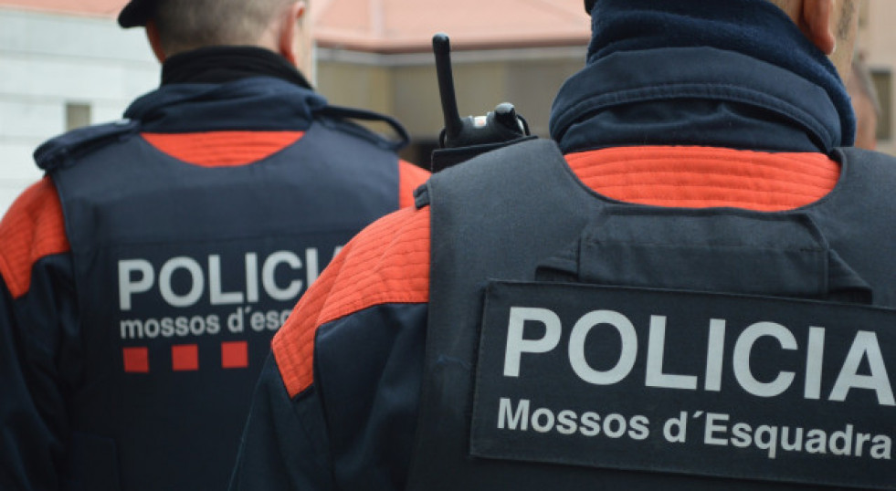 L'operació contra els Casuals, els ultres del Barça, se salda amb 25 detinguts, encara que no es descarten més arrestos