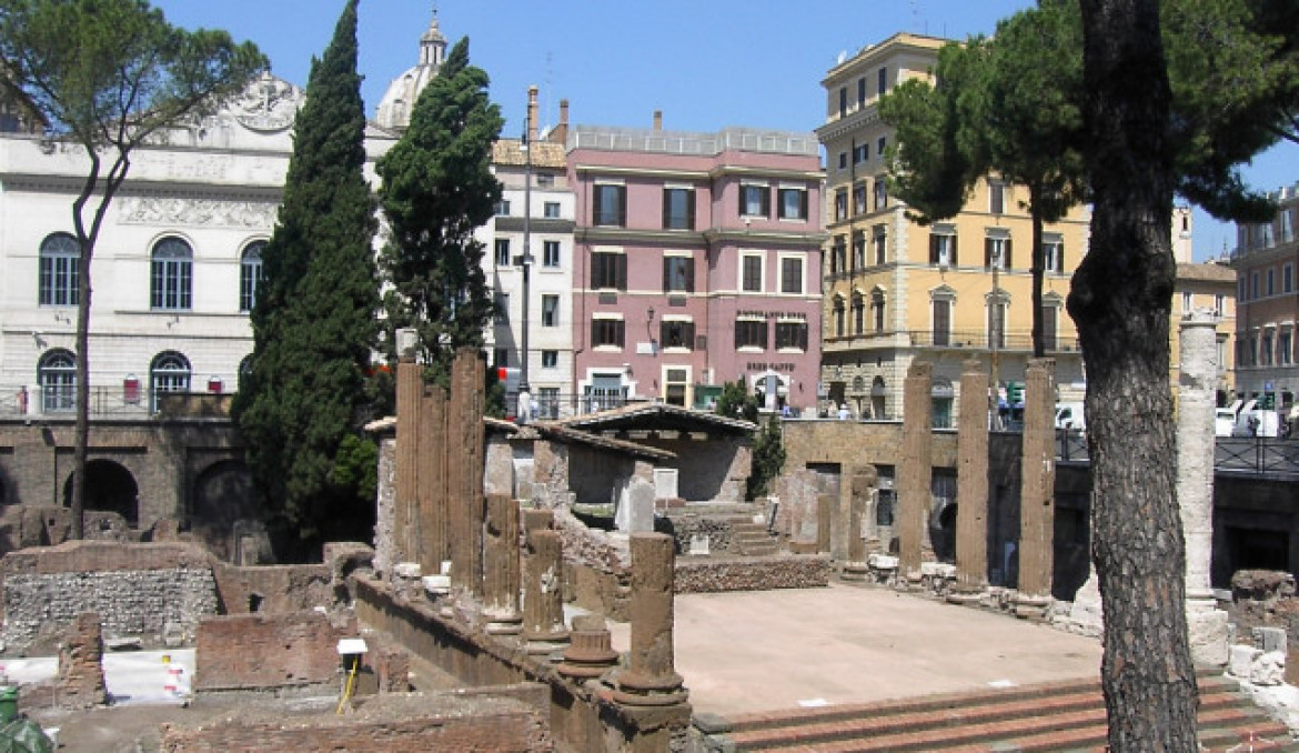 Testimoni de la història: reobre la plaça de Roma on Juli Cèsar va ser assassinat