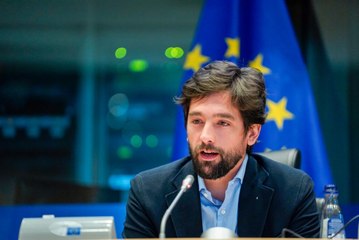 L'eurodiputat espanyol que presideix el comitè d'Afers Jurídics de l'Eurocambra insulta Puigdemont