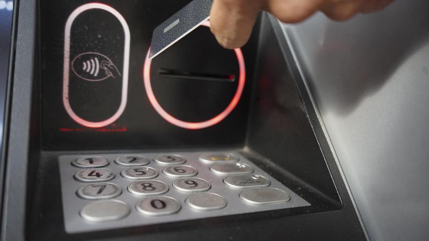 Denuncien un robatori a Sant Vicenç per «un forat de seguretat» en una aplicació bancària